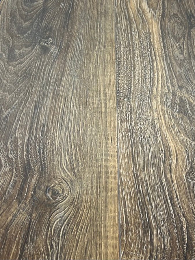 Planks of wood grain vinyl