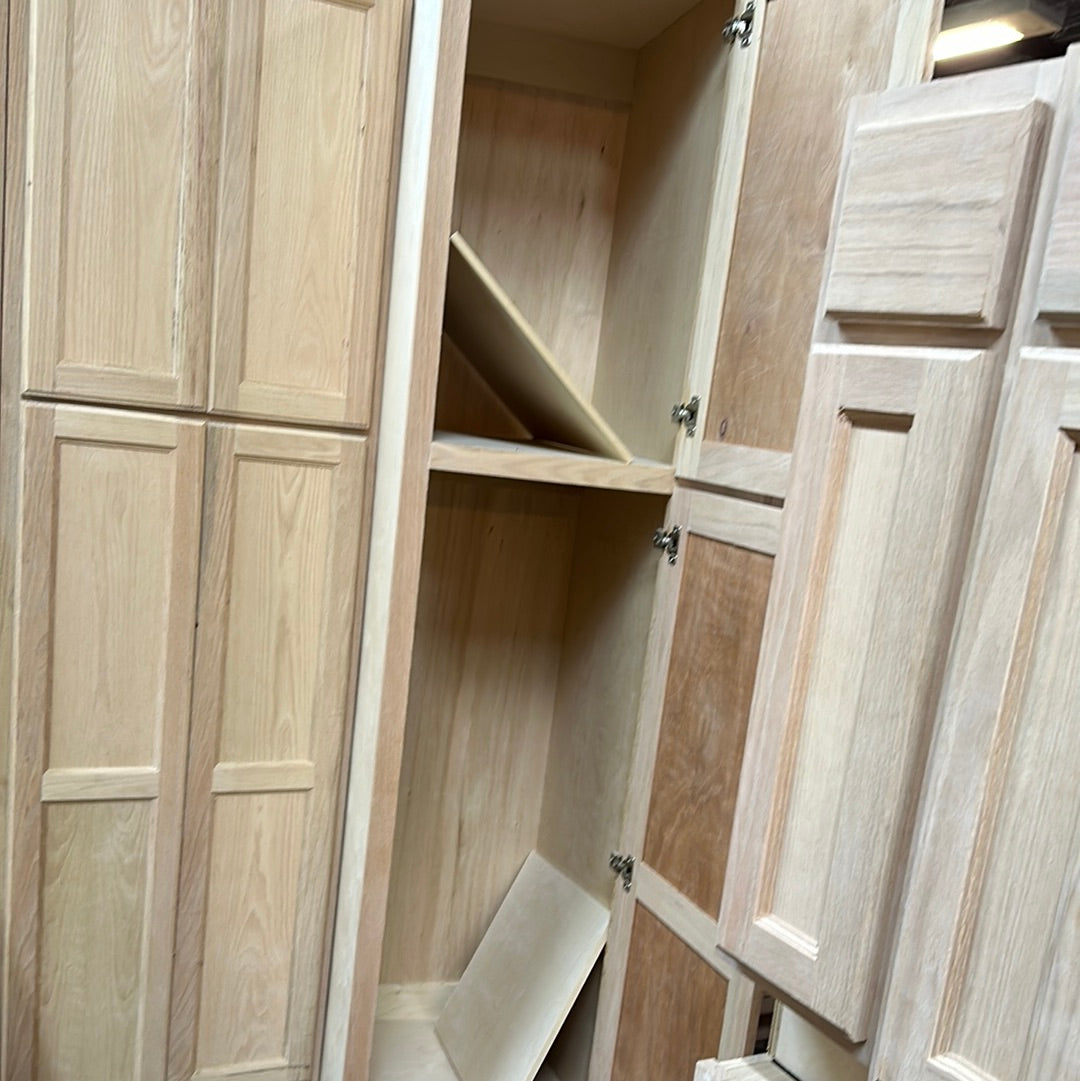 Solid Oak Cabinets Unfinished Linen  18” x 21”